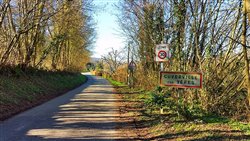 Entrée du village - Rue du Val d\'Yères - Cuverville-sur-Yères